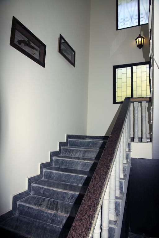Wanderers Hostel Morjim Eksteriør bilde