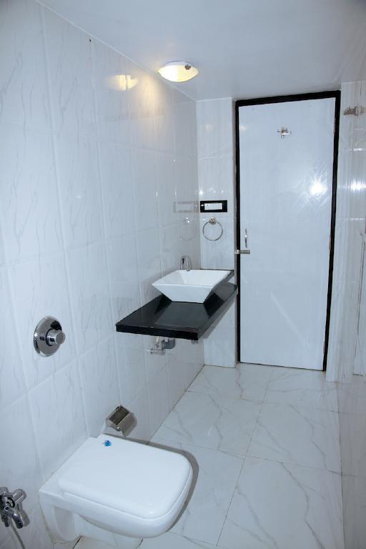 Wanderers Hostel Morjim Rom bilde